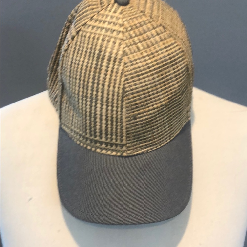 Lululemon hat
